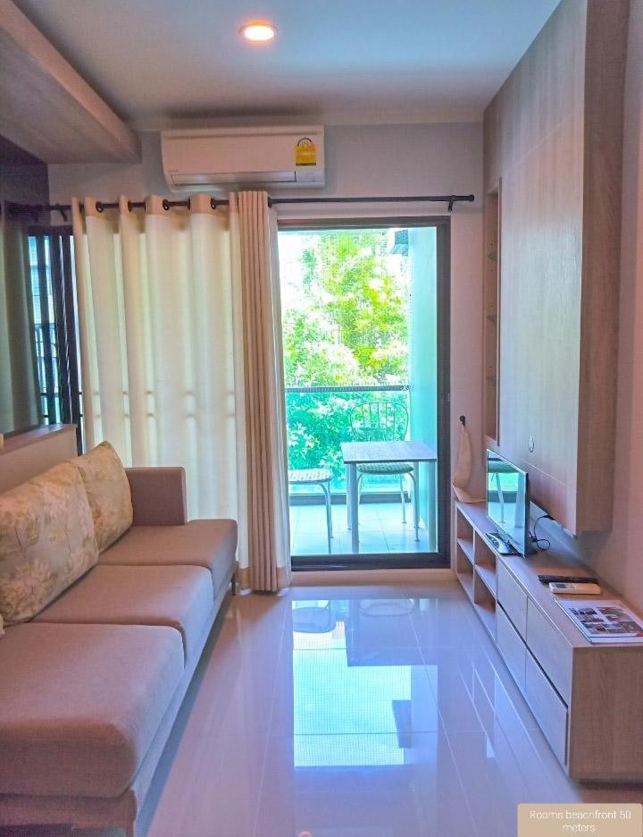 Beachfront 50 Meters 公寓